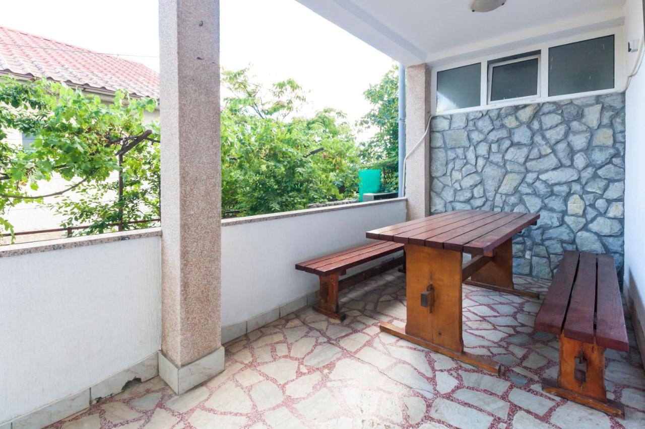 Apartments & Rooms Strcic Petra Krk Town Exterior photo