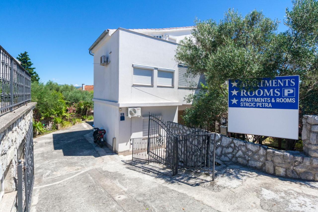 Apartments & Rooms Strcic Petra Krk Town Exterior photo